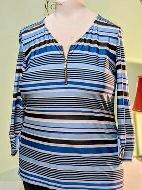 Pullover blouse with roll up sleeves